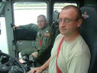 USAF Flughafenfeuerwehr Fahrzeug 5 Lt Col Jeffrey und der Fahrer